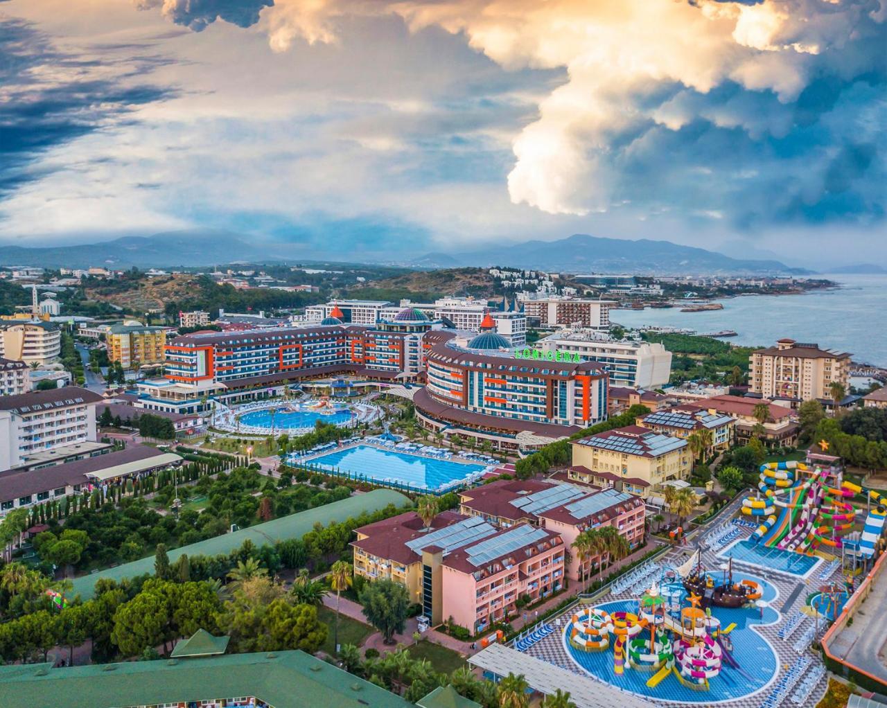 Lonicera Resort & Spa Hotel アブサルア エクステリア 写真